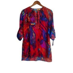 NWT! Peter Nygard patterned tunic. Size medium